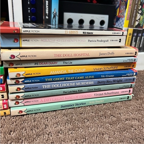 Vintage Children's Book Lot - Colorful Covers apple paperback lot of 30 - Picture 7 of 8